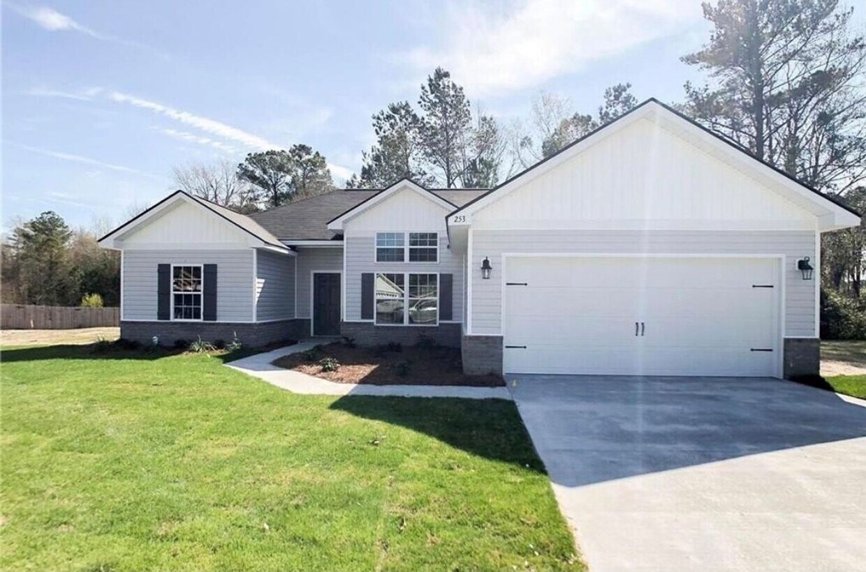 253 Maggie Ln, Allenhurst, GA 31301 House Rental in Allenhurst, GA