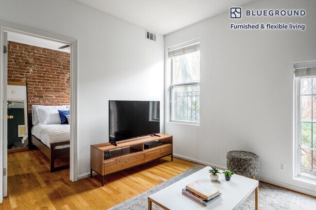 Foto del edificio - 1826 Vernon St NW