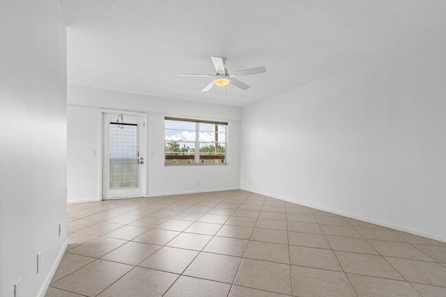 Photo - 74 Mansfield B Unit Apartment