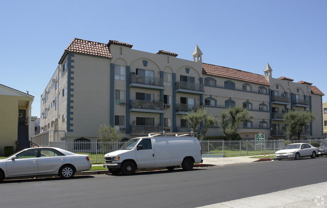 233 S Hobart blvd. - 233 S Hobart Blvd