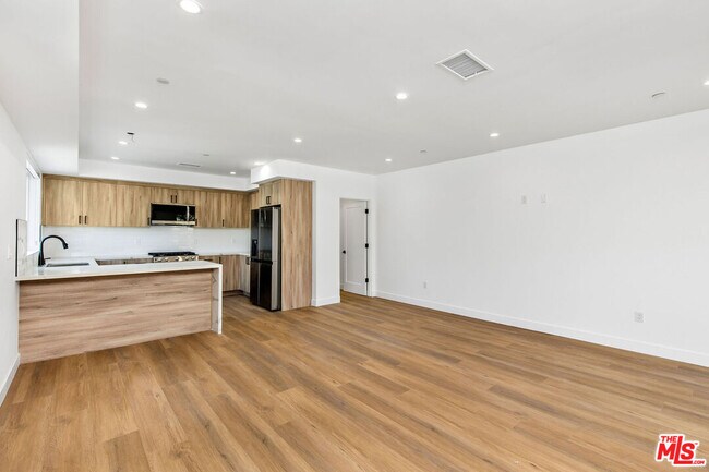 Foto del edificio - 1614 S Sycamore Ave