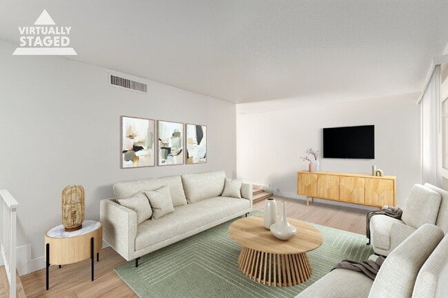 Building Photo - Bristol Court 2 bed 2 bath Townhome
