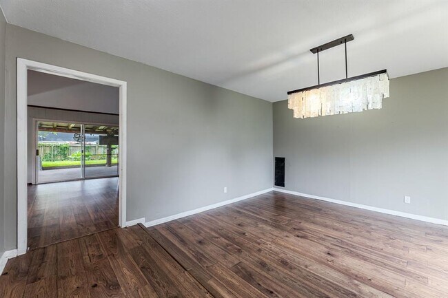 Building Photo - 10902 Sagevale Ln