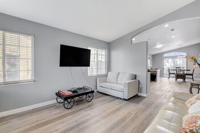 Building Photo - Cimarron Meadows