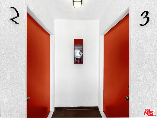 Foto del edificio - 346 W Hardy St