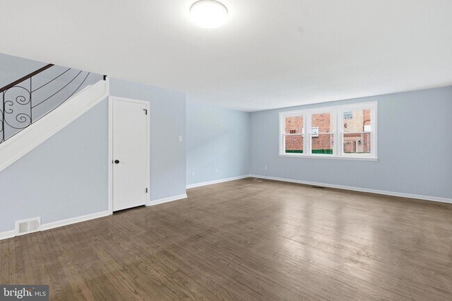 Foto del edificio - 2816 Woodbridge Rd
