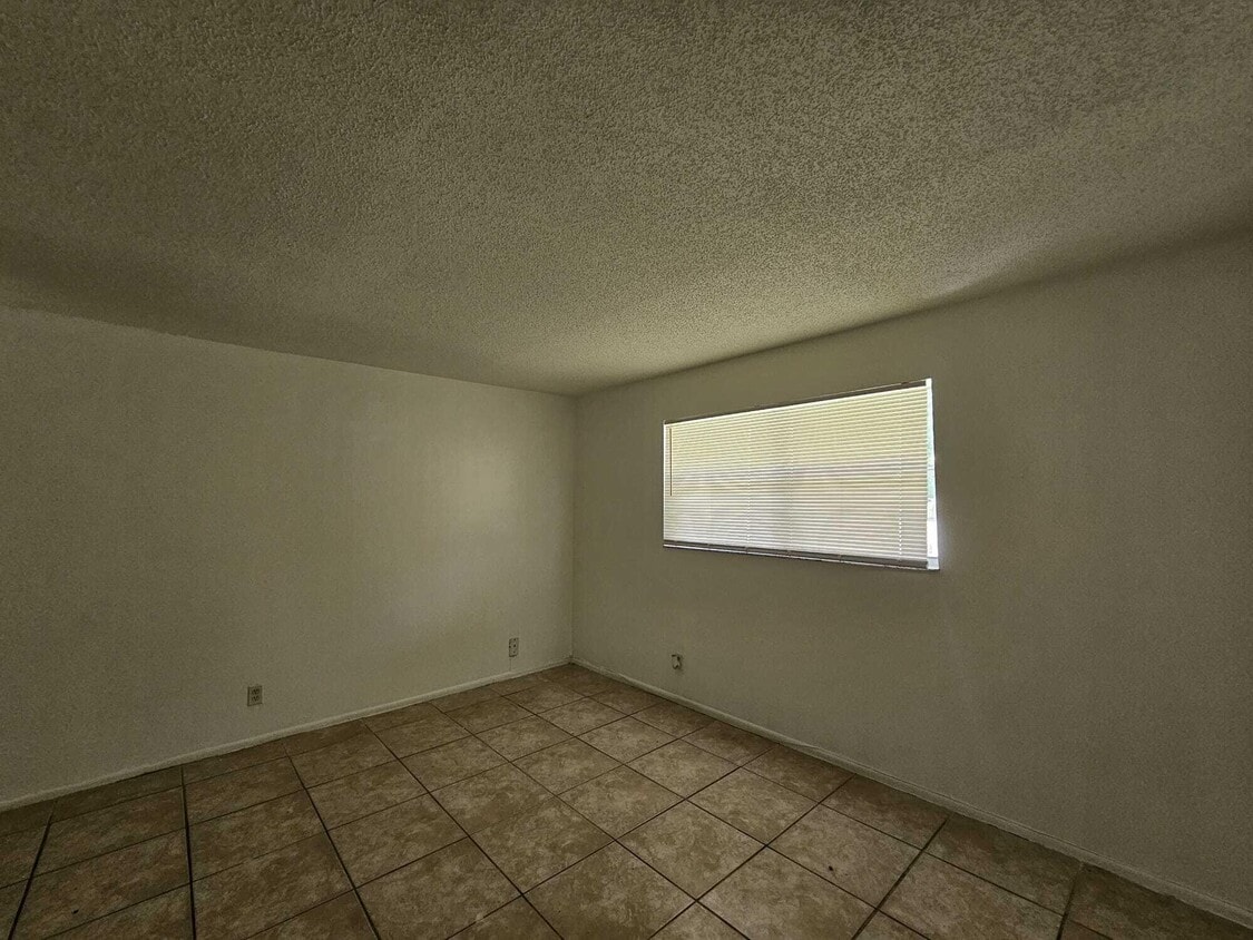 Foto del edificio - 7925 Fairview Dr