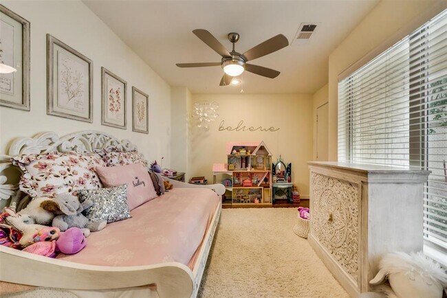 Building Photo - 2335 Stutz Dr