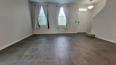 Building Photo - 404 Ferrule Dr