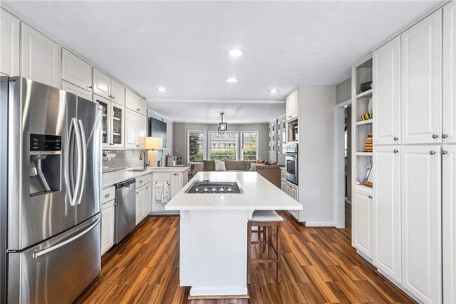 Foto del edificio - 5334 Harris Cir