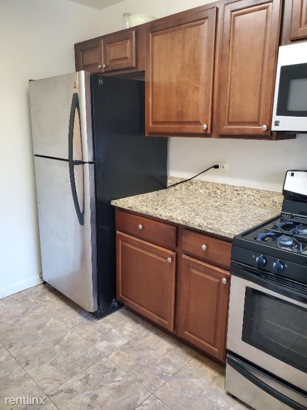 Building Photo - 1 br, 1 bath Condo - 10656 Weymouth St 101...