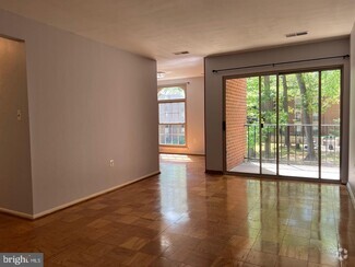 Building Photo - 3356 Woodburn Rd
