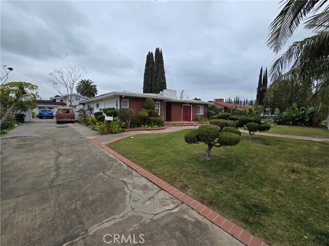 Foto del edificio - 9381 Nichols Dr