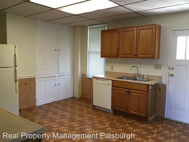 Foto del edificio - 65-67 W Broadway Ave