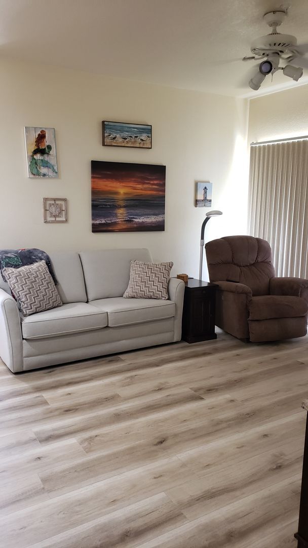 Foto del edificio - Furnished Rental Available Through November