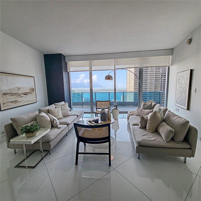 Building Photo - 200 Biscayne Blvd Way