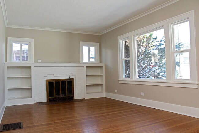 Building Photo - Quintessential Beaumont-Wilshire Bungalow ...