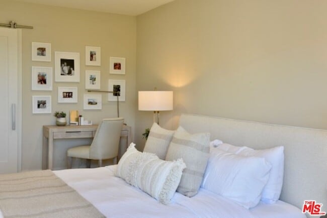 Foto del edificio - 23908 De Ville Way