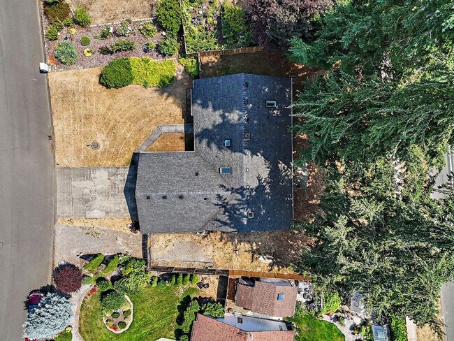 Building Photo - 9123 Wendy Dr SE
