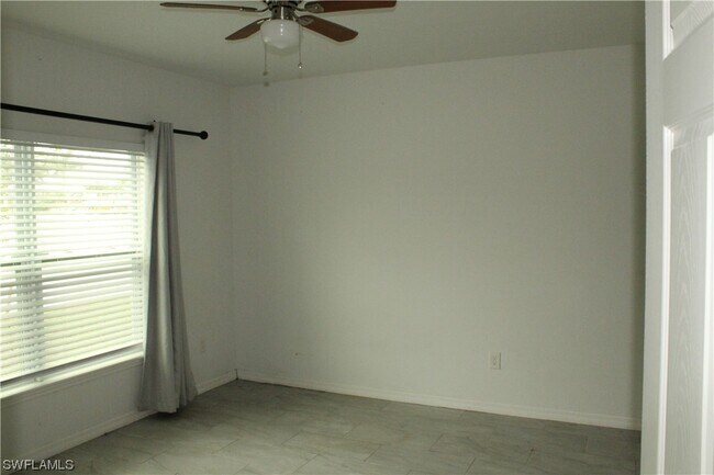 Building Photo - 912 SW 39th Terrace