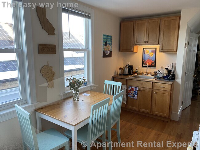 Foto del edificio - 15 Sargent Ave