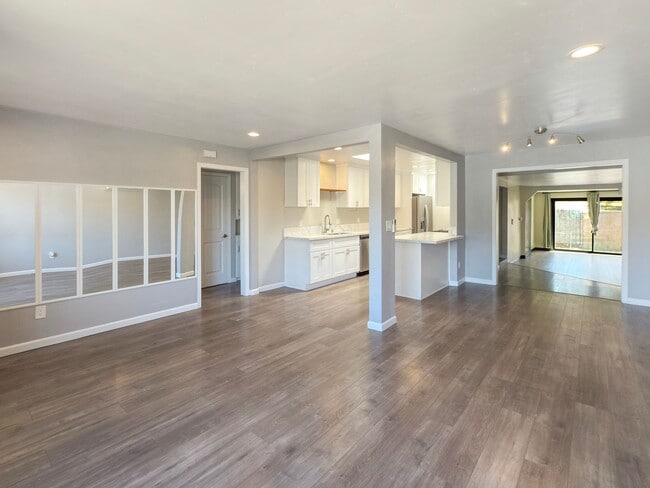 Foto del edificio - Spacious 4BR/2BA Home in Lemon Grove with ...