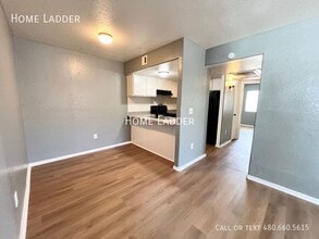 Building Photo - 4961 S Park Ave