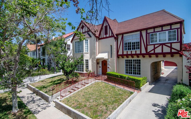 Foto del edificio - 342 N Orange Dr