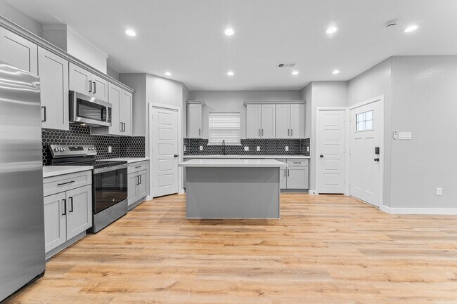 Foto del edificio - 402 W Stewart St