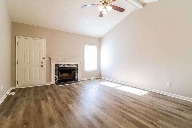 Building Photo - 303 Southampton Dr