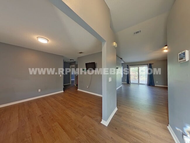 Foto del edificio - Move-In Ready 4-Bedroom Home Near Duke Field & Eglin AFB – Pet Friendly