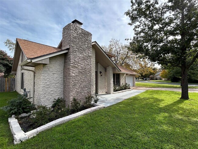 Building Photo - 12501 Gristmill Cove