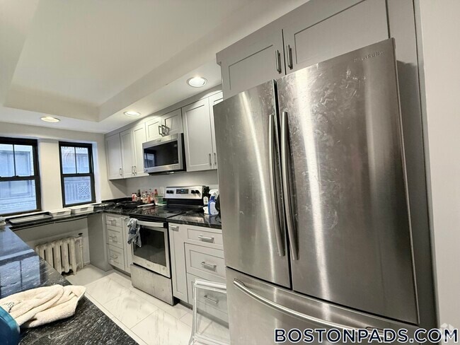 452 Park Dr