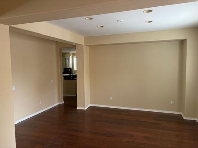 Building Photo - 45486 Olive Ct