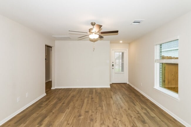Foto del edificio - 7607 Tipton Meadow Way