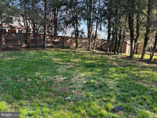 Foto del edificio - 4402 Sellman Rd