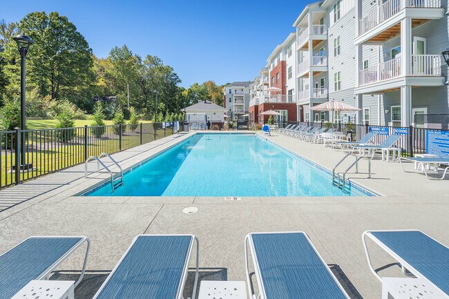 Piscina - Arden at Huntersville | 55+ Active Adult