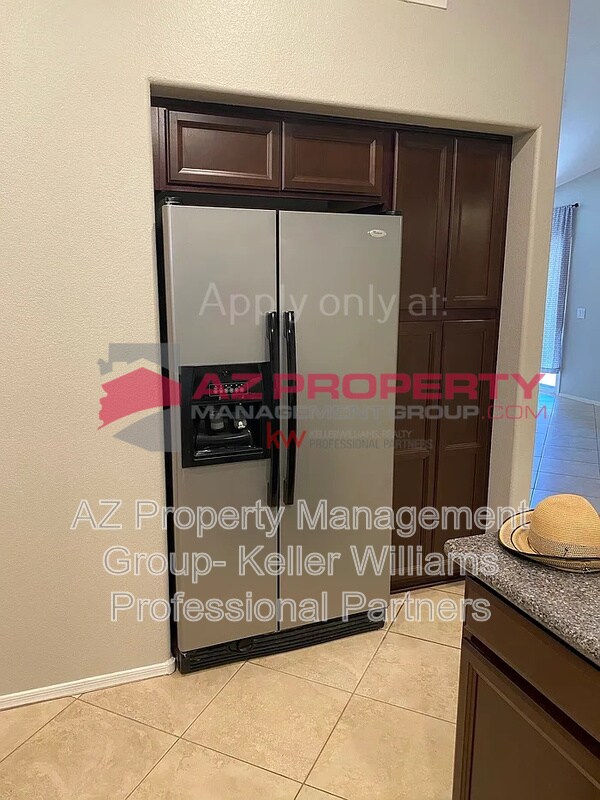 Foto del edificio - 12725 W Palm Ln