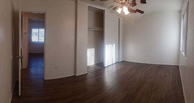 Building Photo - $1000 REBATE Rarely available duplex with ...