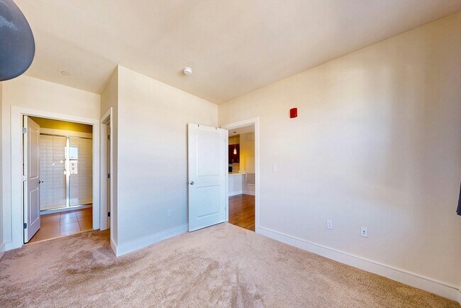 Foto del edificio - 352 Cambridge St