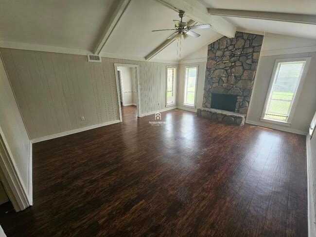 Building Photo - 4096 Royalcrest Dr