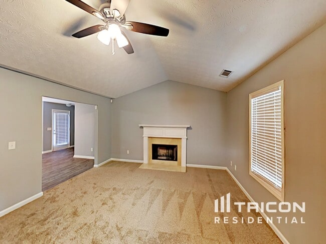 Foto del edificio - 140 Oak Meadows Dr