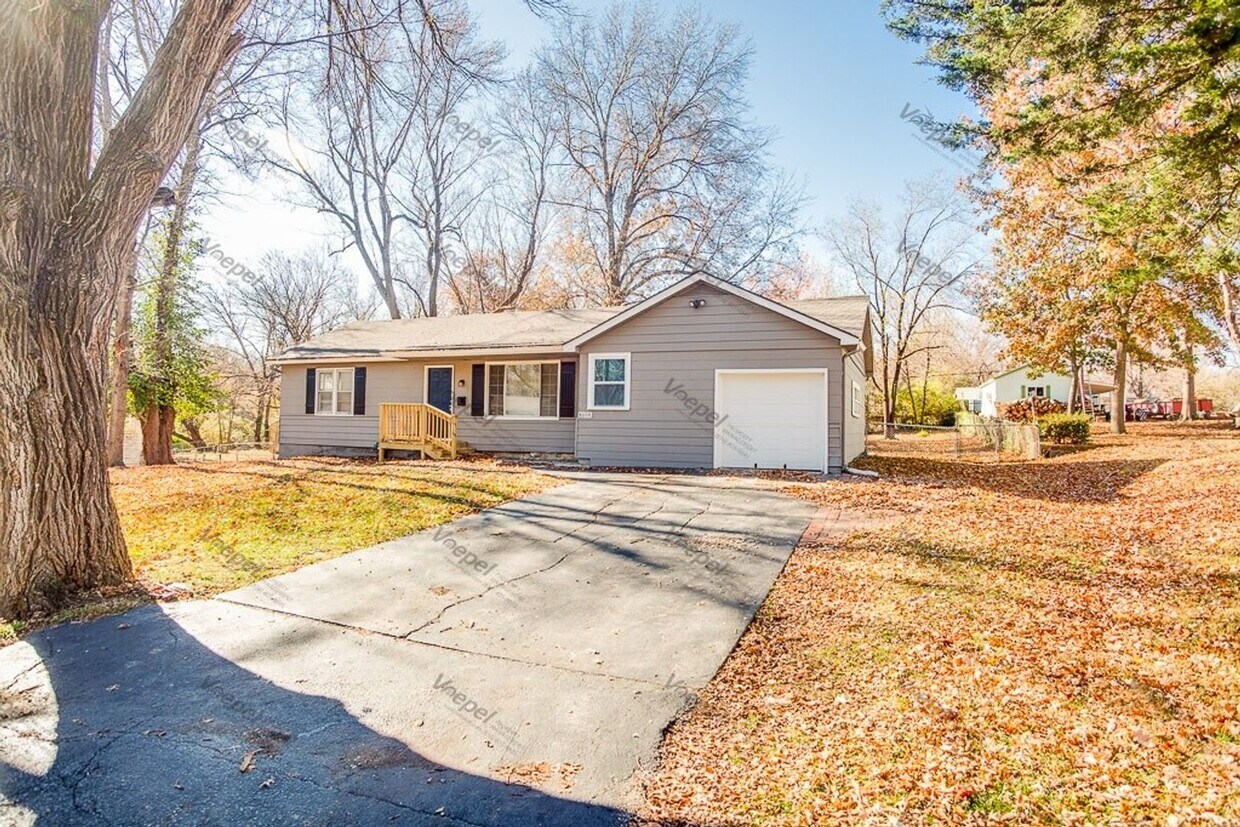 8008 Tennessee Ave, Raytown, MO 64138 House Rental in Raytown, MO