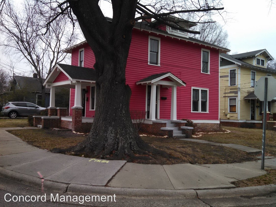 Primary Photo - 500 Percy St