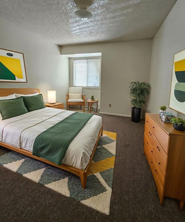 Building Photo - Cute 2-Bedroom Duplex for Rent