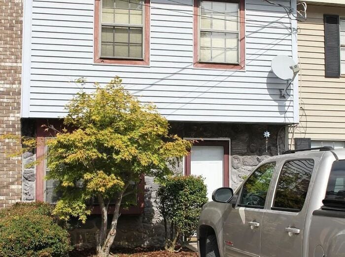 Foto principal - 1937 Springlake Ct