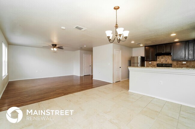 Building Photo - 7435 Bluebonnet Bay