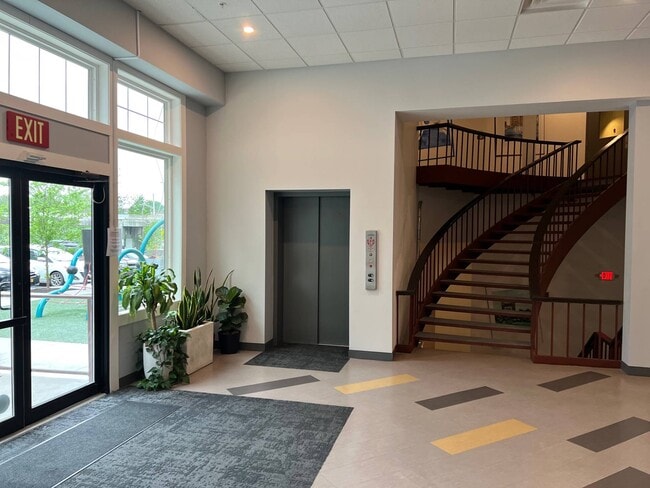 Foto del edificio - 480 S Salina St