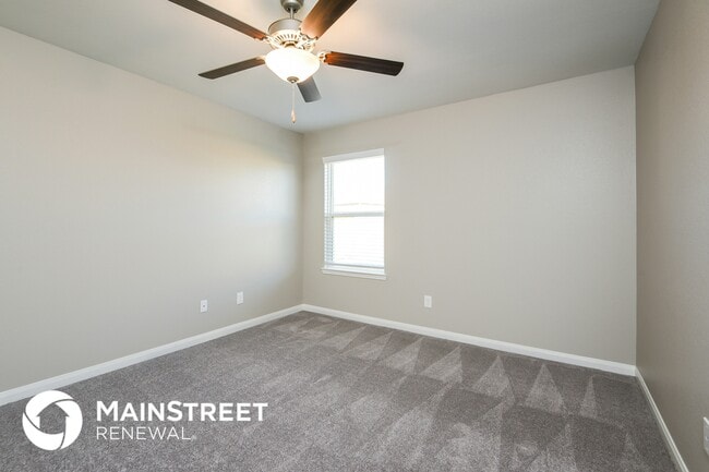 Foto del edificio - 28041 Irving Dr