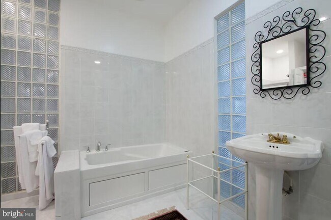 Foto del edificio - 2403 Shreve Hill Rd